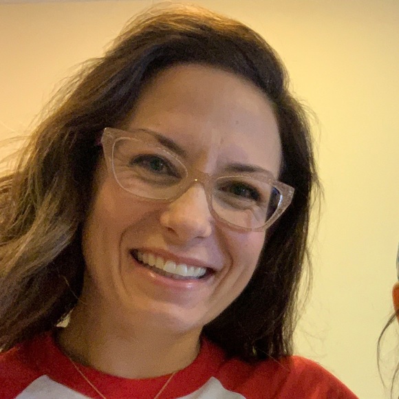 Meet your Posher, Steph - Picture 1 of 1